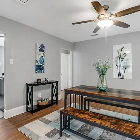Modern & Cozy East Side Gem ~ Queen Beds ~ Parking Detroit Exterior photo