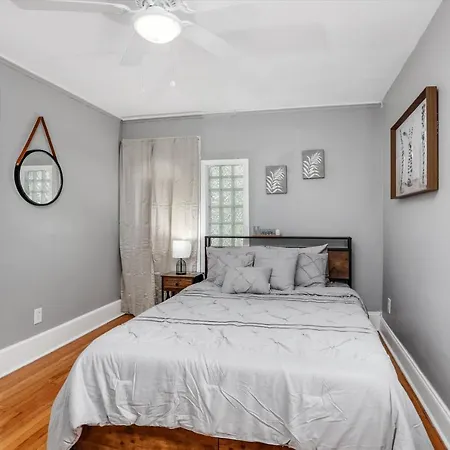 Modern & Cozy East Side Gem ~ Queen Beds ~ Parking Detroit Exterior photo